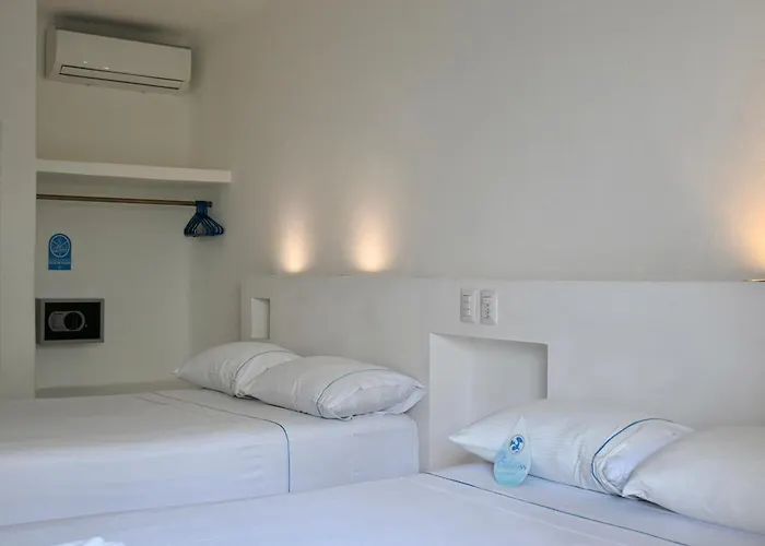 Hotel Pelicano - Beachfront 3*