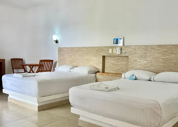 Pelicano - Beachfront Hotel Playa del Carmen