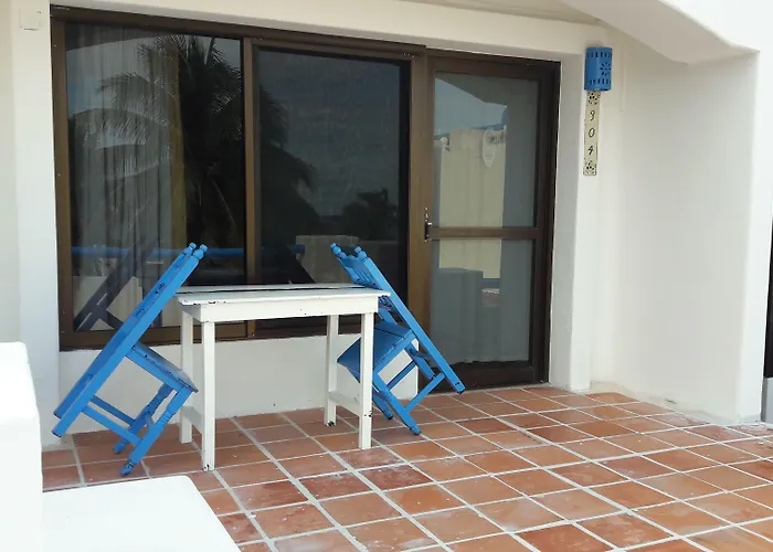 Hotel Pelicano - Beachfront 3*