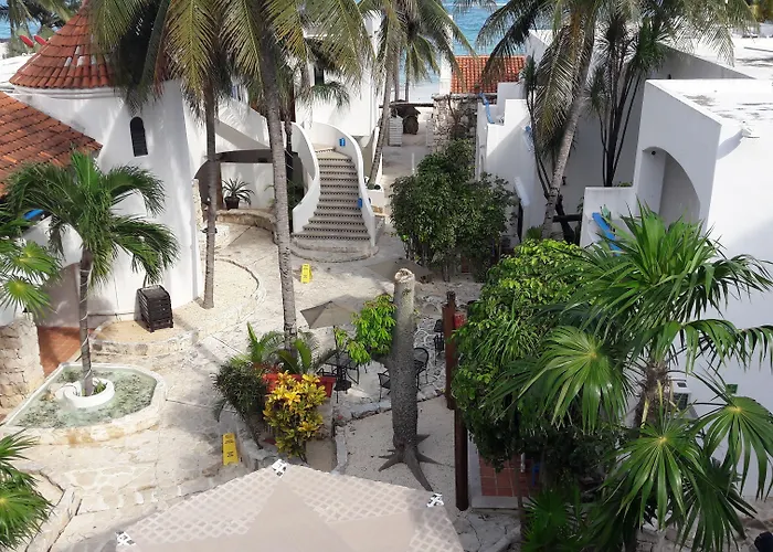 Hotel Pelicano - Beachfront 3*