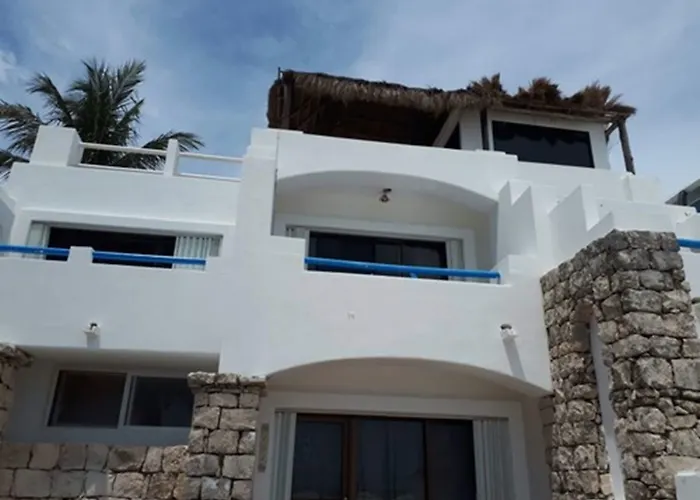 Pelicano - Beachfront Hotel