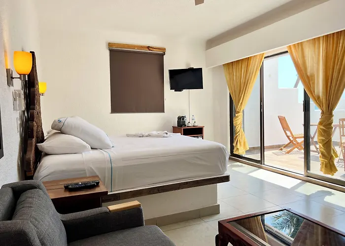 Hotel Pelicano - Beachfront 3*