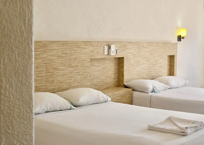 Hotel Pelicano - Beachfront Playa del Carmen