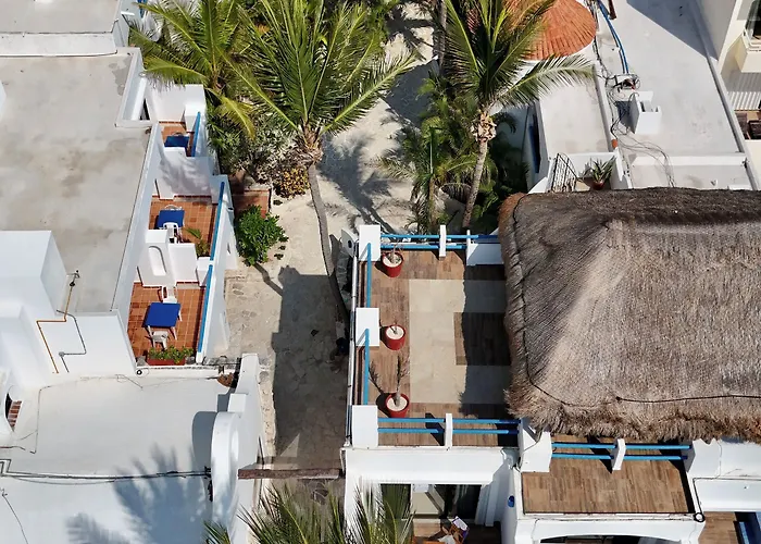 Hotel Pelicano - Beachfront 3*